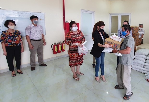 over 50 cambodian vietnamese families received support from consulate general