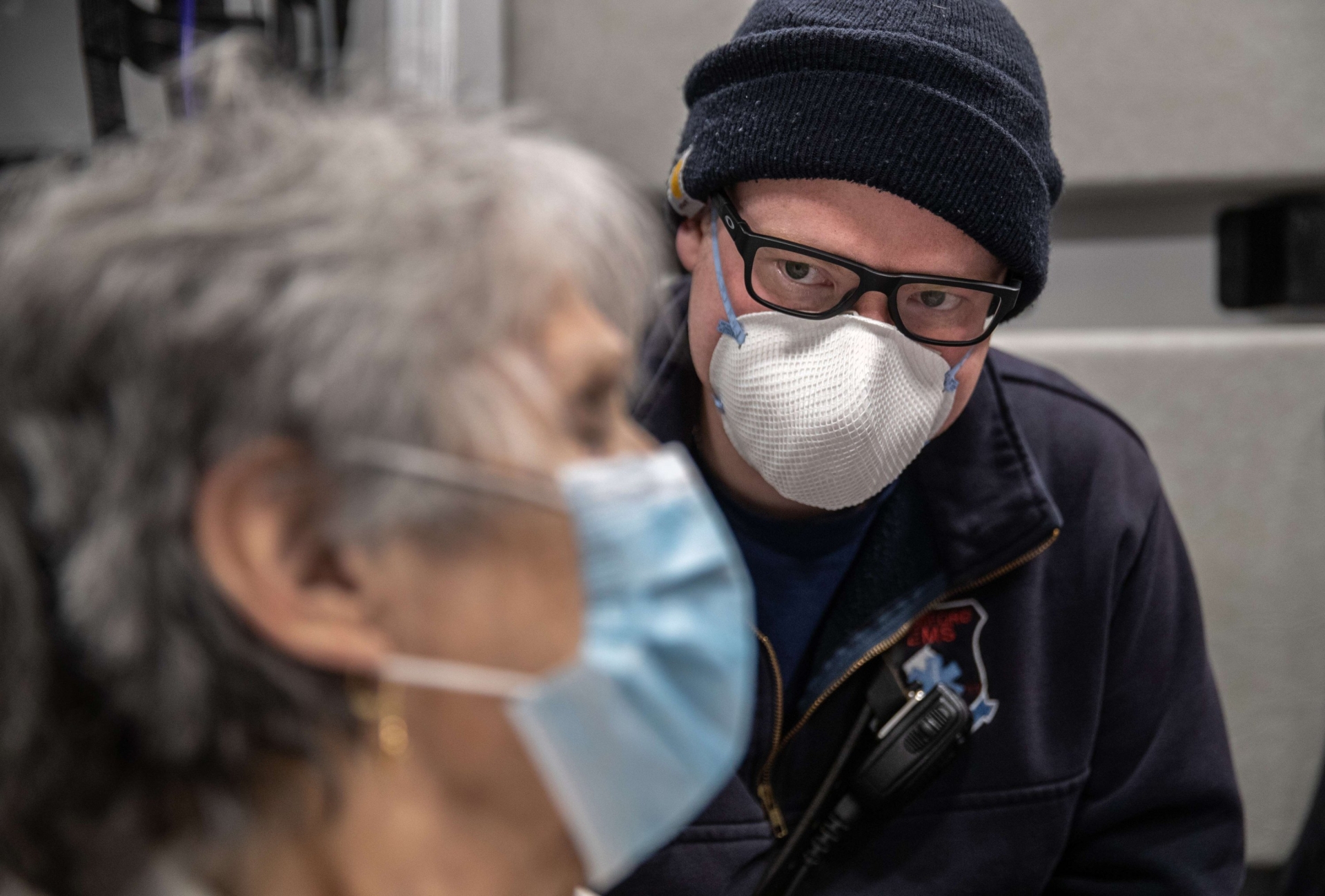 beard and glasses putting you at risk of coronavirus