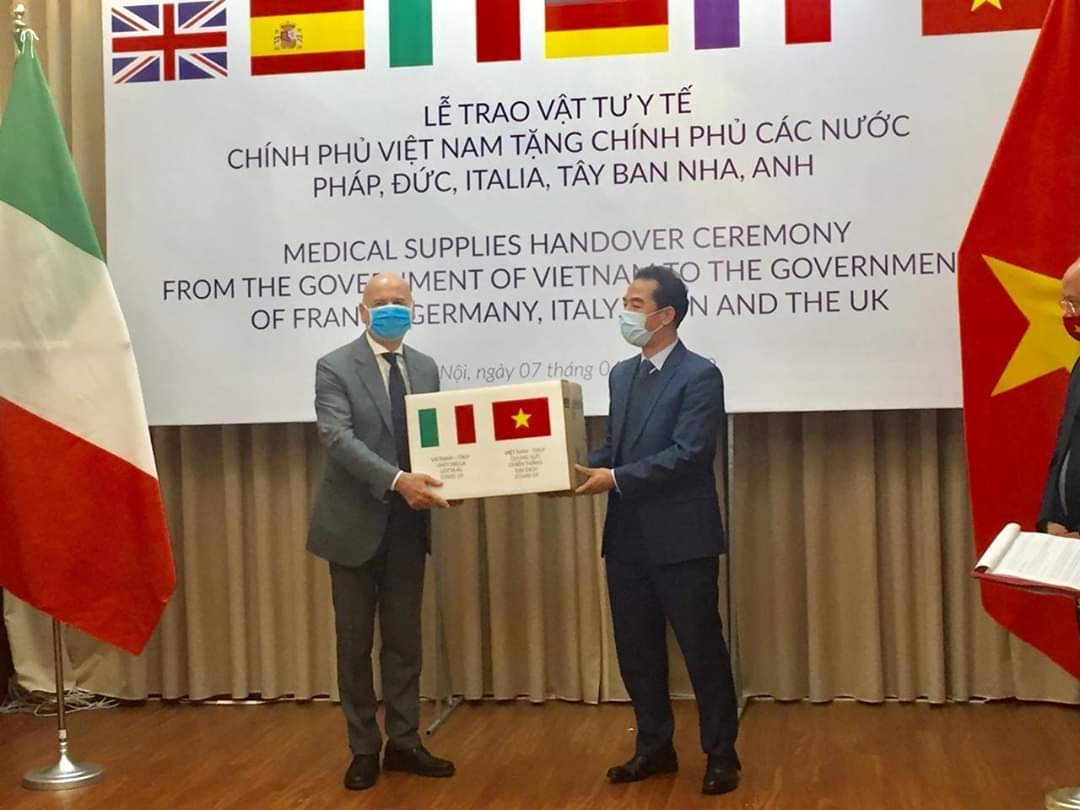 covid 19 fight second cargo of face masks from vietnam arrived in italy