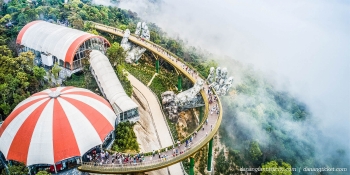 picture of vietnams golden bridge wins worlds best photo of architecture 2020