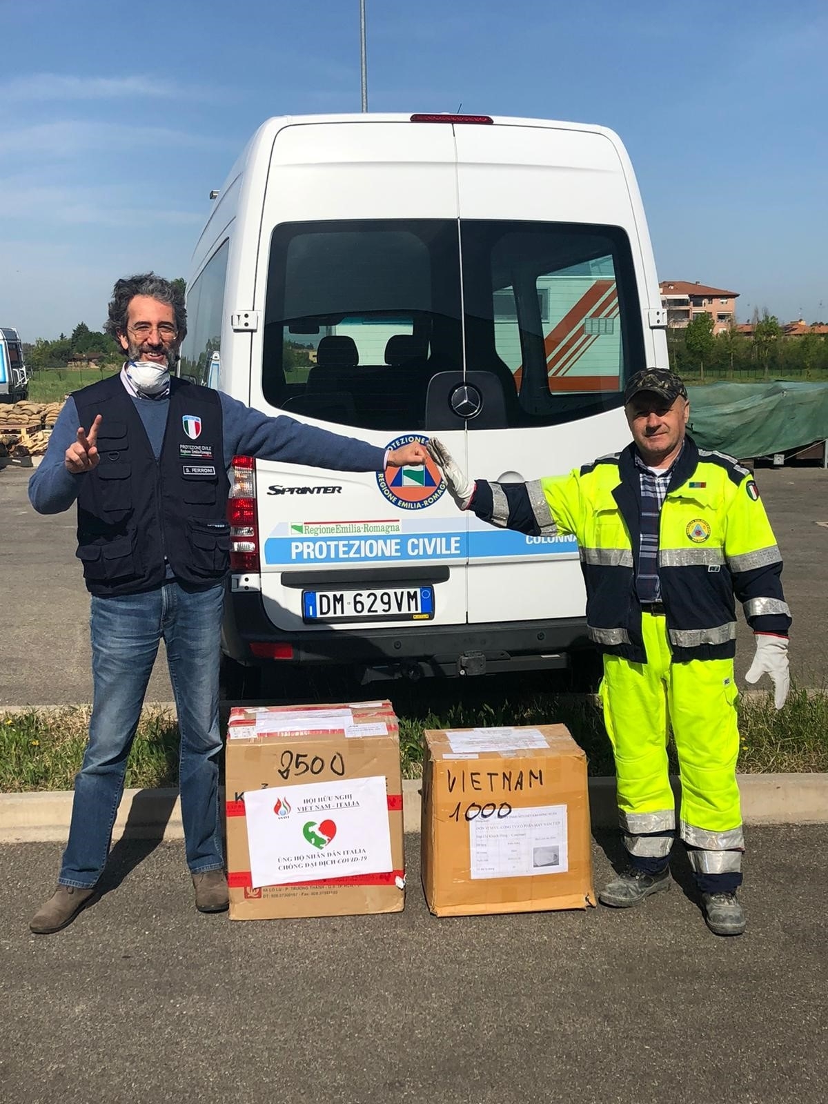 vietnamese embassy assists transportation of face masks to italy