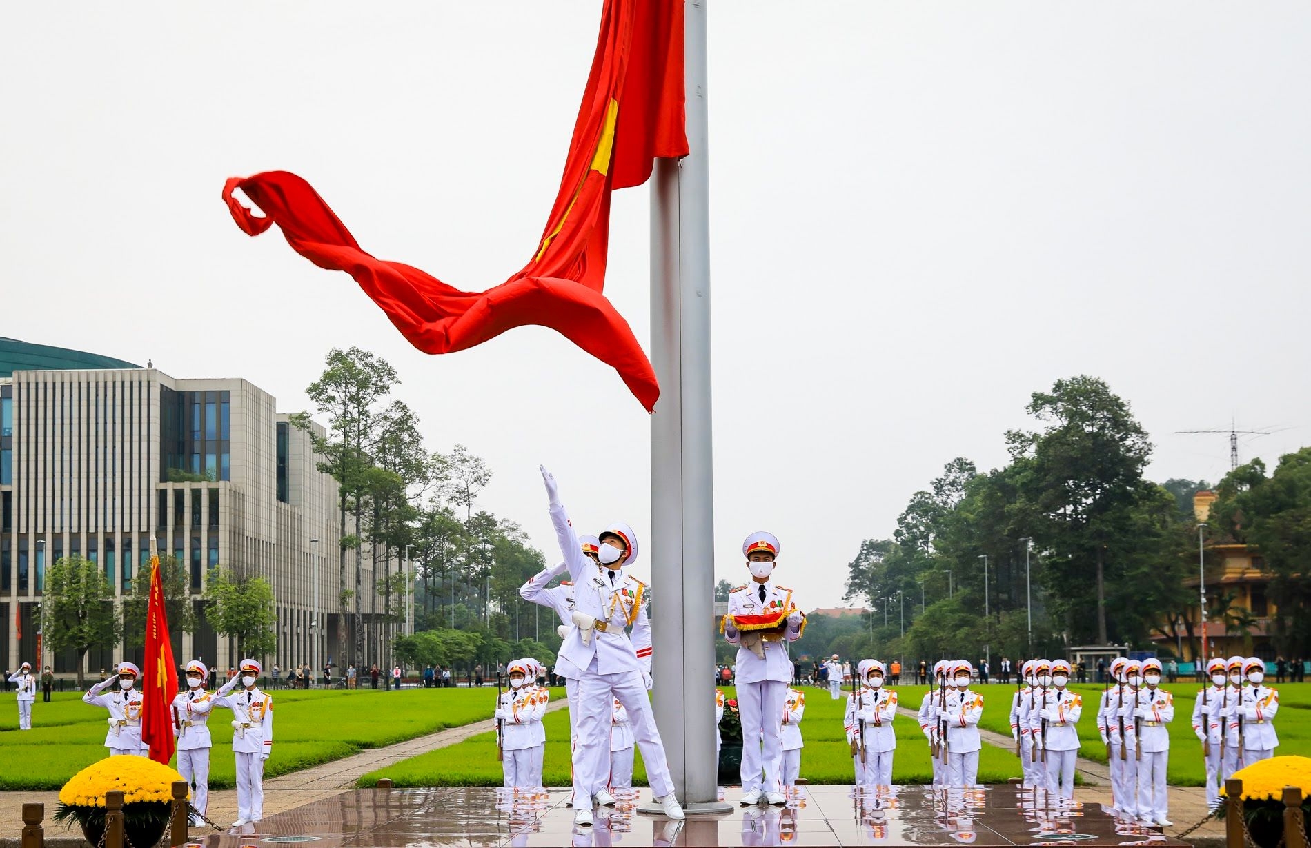 russia laos offer congratulations to vietnam on national reunification day