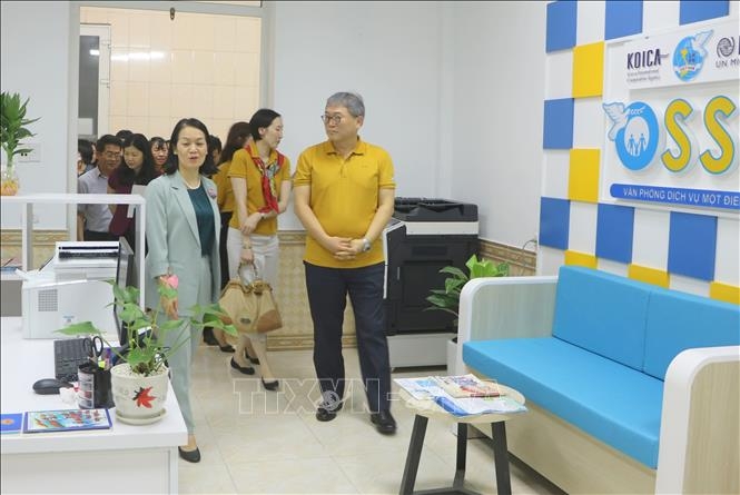 Another service office for returning migrant women opens in Vietnam