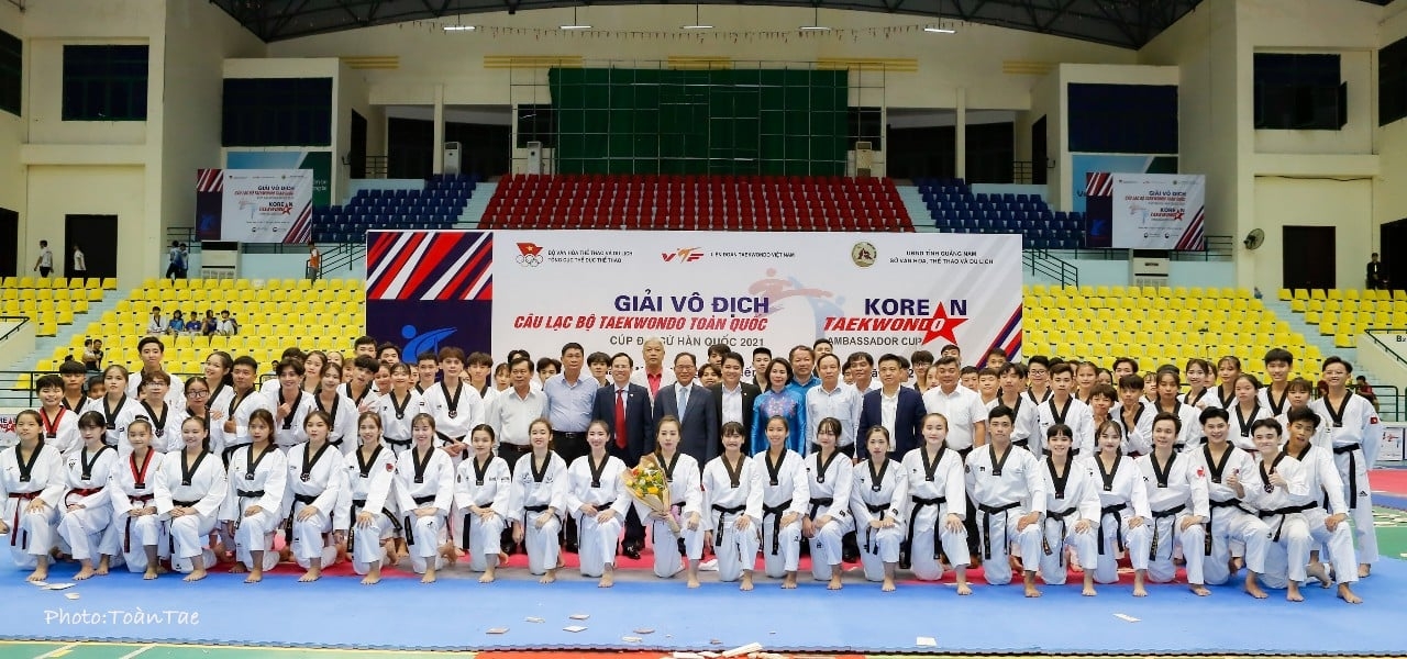 Over 1,000 Taekwondo artists compete in Korean Ambassador Cup