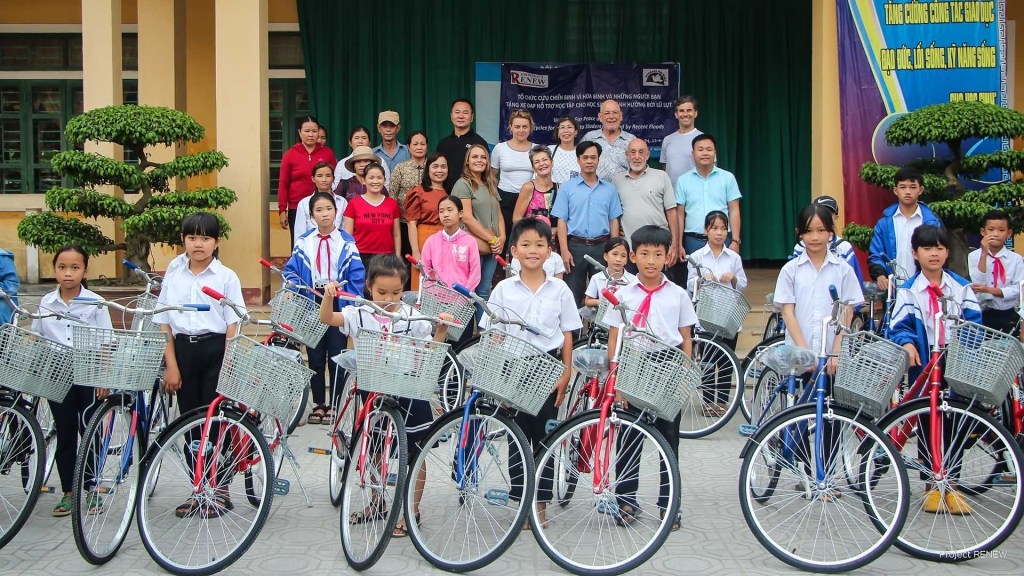 US veterans raise fund to help locals in Quang Tri