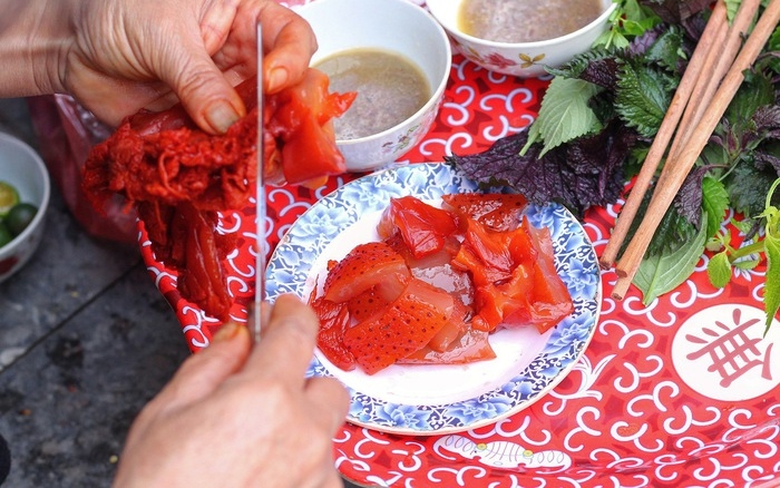 Are you a fan of sushi? If so, you should try raw red jellyfish salad