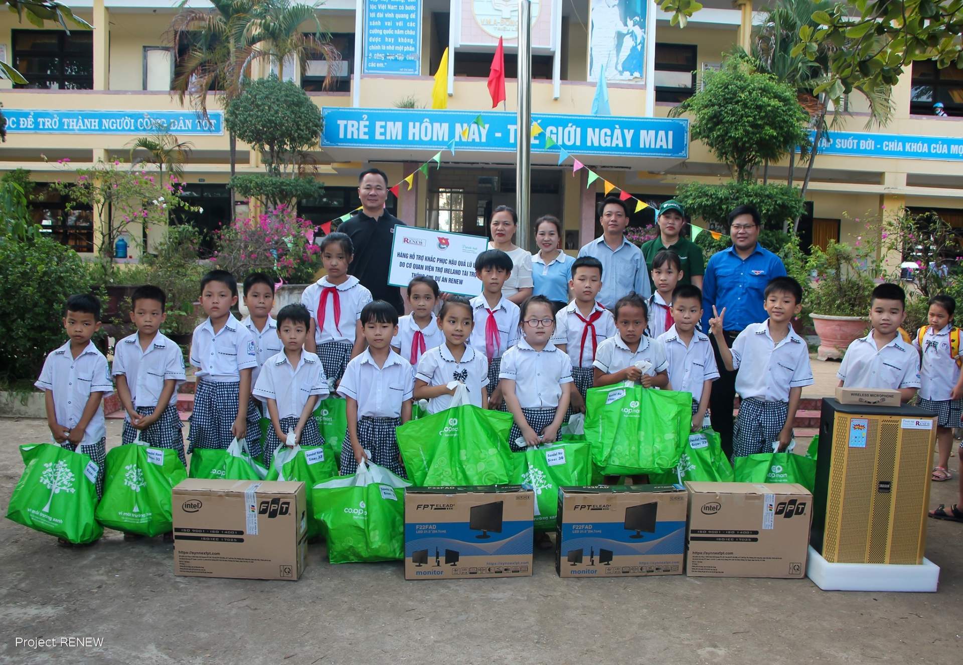 Natural disaster recovery assistance for Quang Tri's education sector