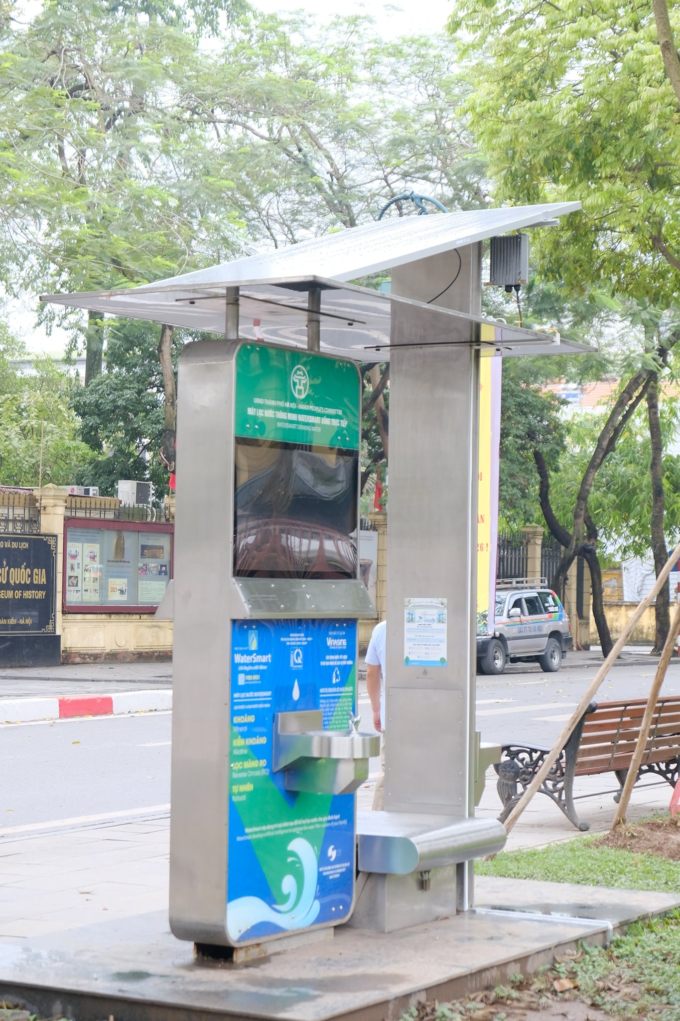 Israeli Embassy gifts solar-powered drip irrigation system to Hanoi