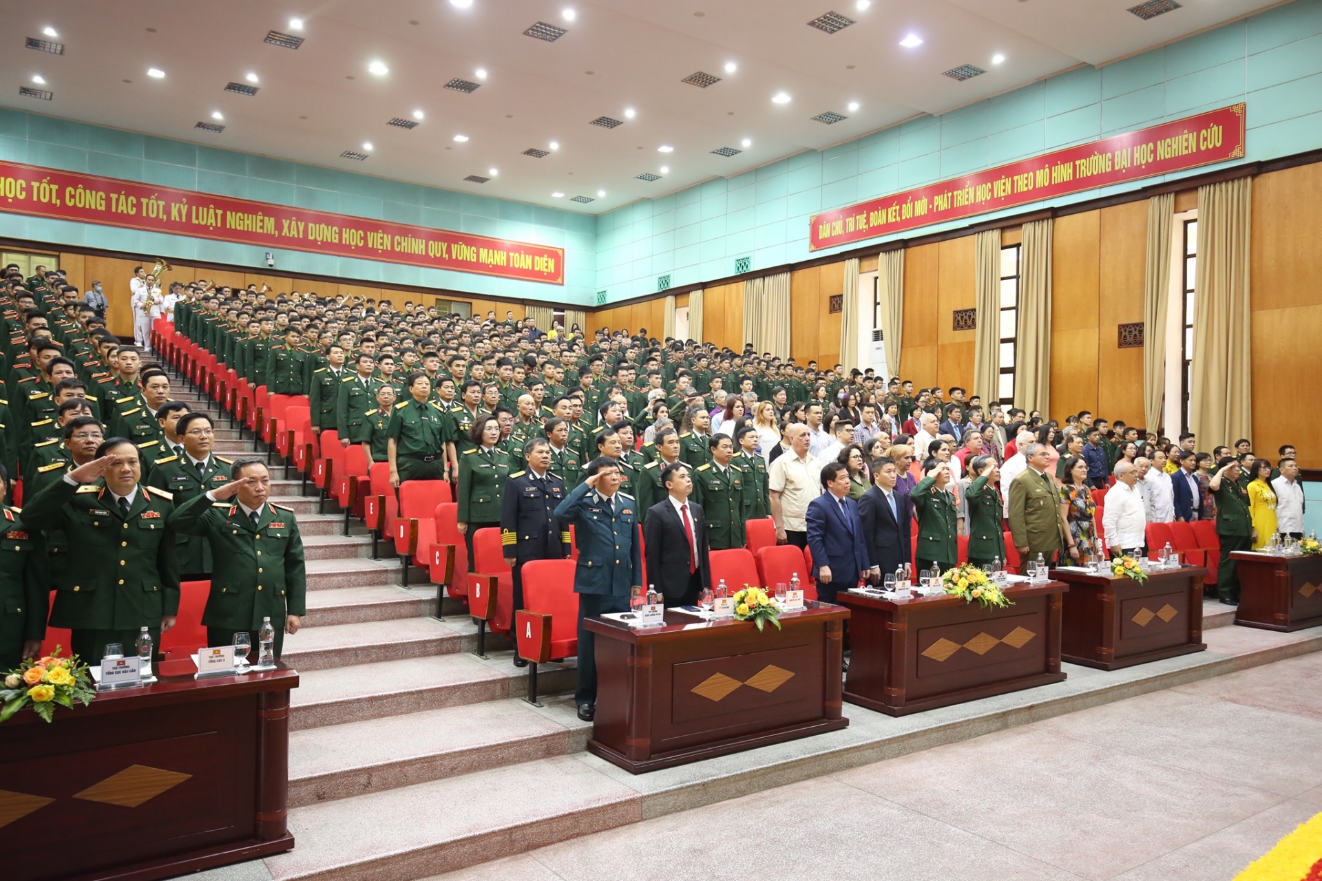 Cuban Revolution’s 60th anniversary of Giron Victory marked in Hanoi