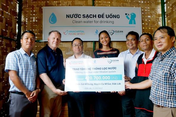 Solar Water Filtration System Benefits Villagers in Dak Lak