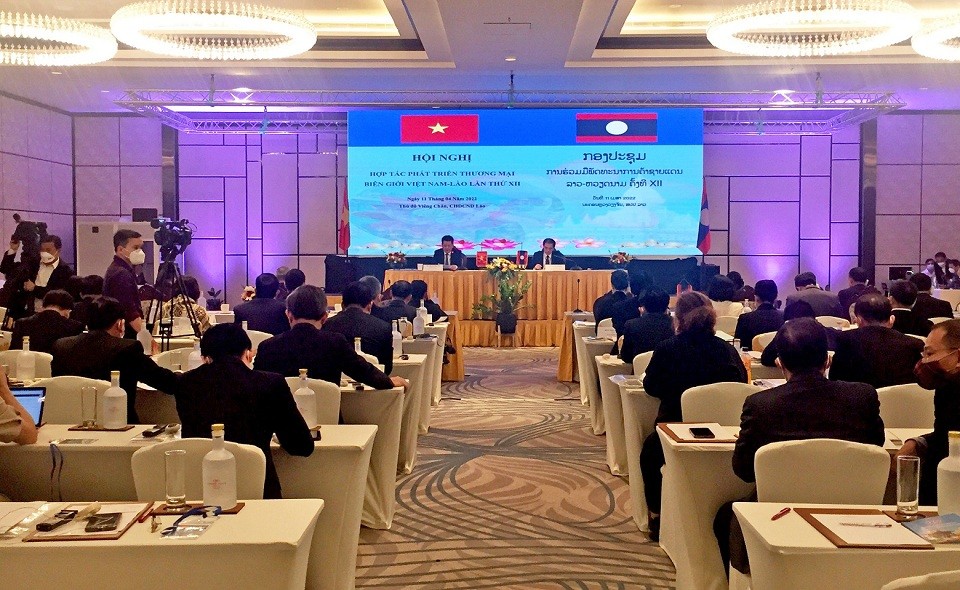 Vietnam, Laos Seek to Achieve Trade Target at 10% to 15% Per Year