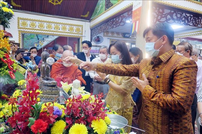 Traditional New Year of Neighbouring Countries Celebrated in Vietnam's Localities