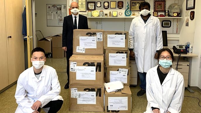 hanoi based ce0ntre of medical research donates much needed medical supplies to germany