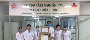 Hanoi-based centre of medical research donates much-needed medical supplies to Germany