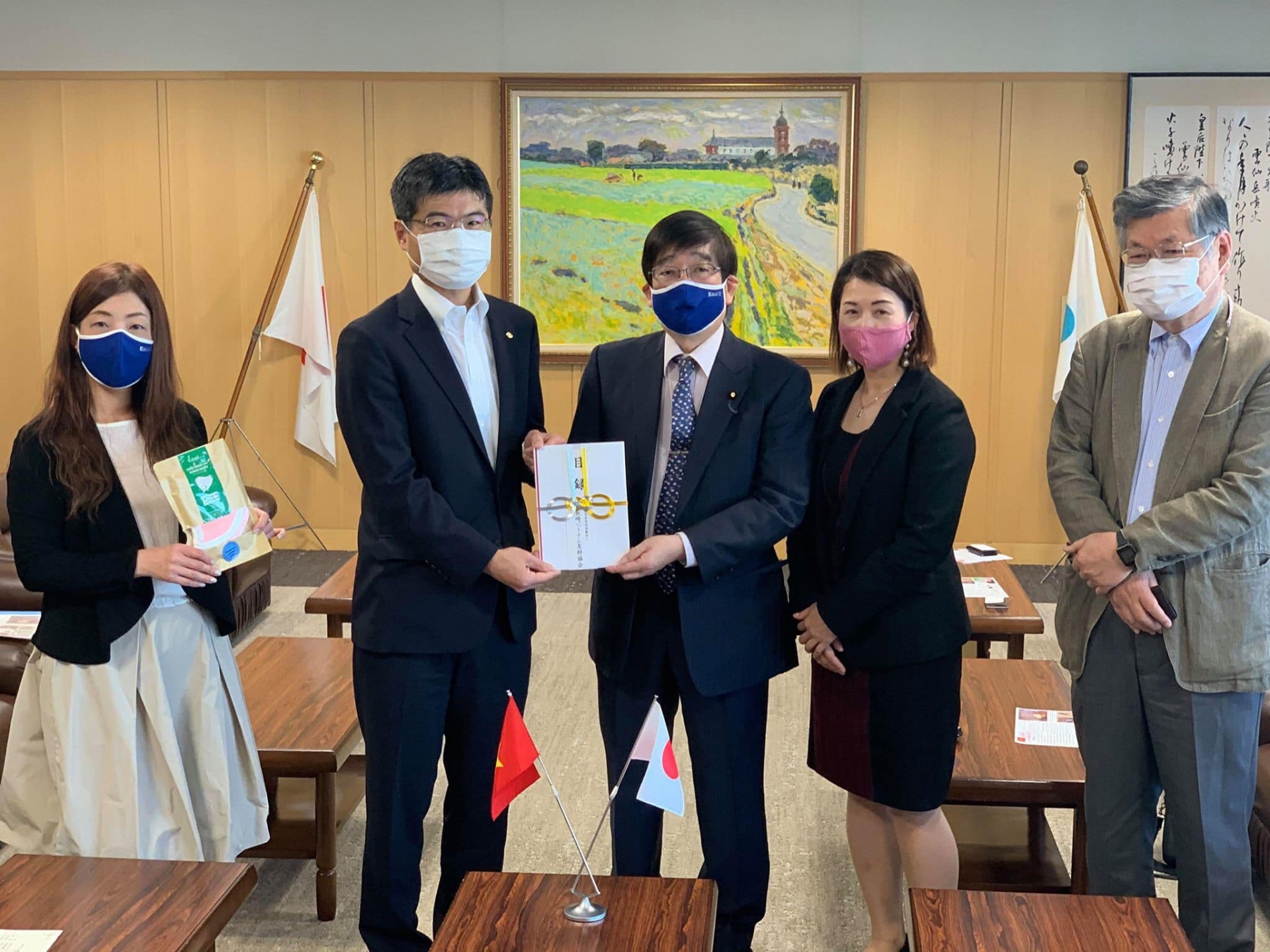 vietnam japan friendship chapter donates over 4000 masks to nagasaki prefecture