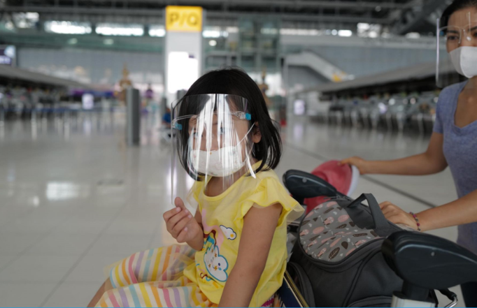 Nearly 300 stranded Vietnamese citizens brought home from Thailand