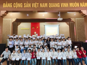 covid 19 creates opportunity for strengthening online teaching in vietnam