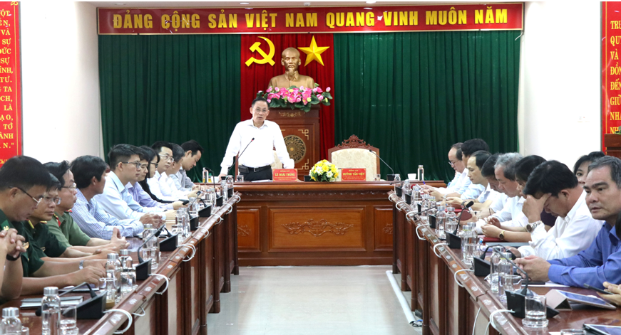 Phu Yen asked to thoroughly understand importance of East Sea