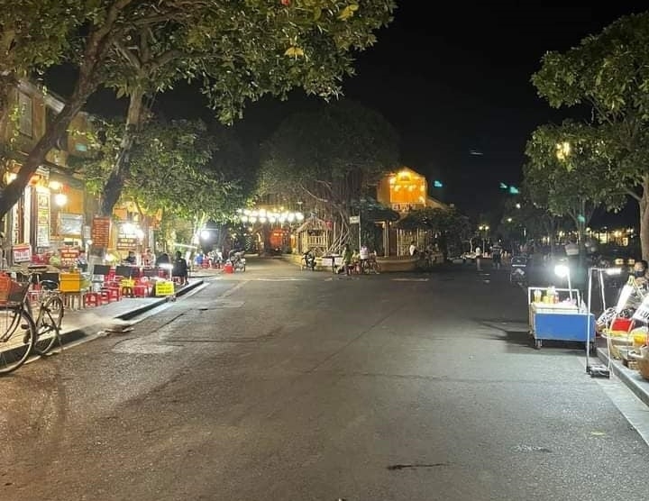 Empty street of Hoi An after COVID-19 new cases detected