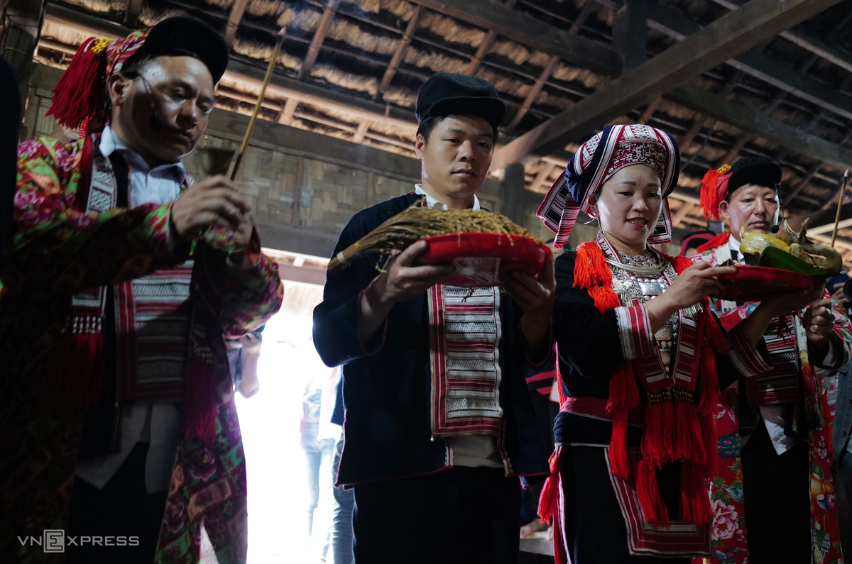 Ban Vuong festival of Dao ethnic group reenacted in Hanoi