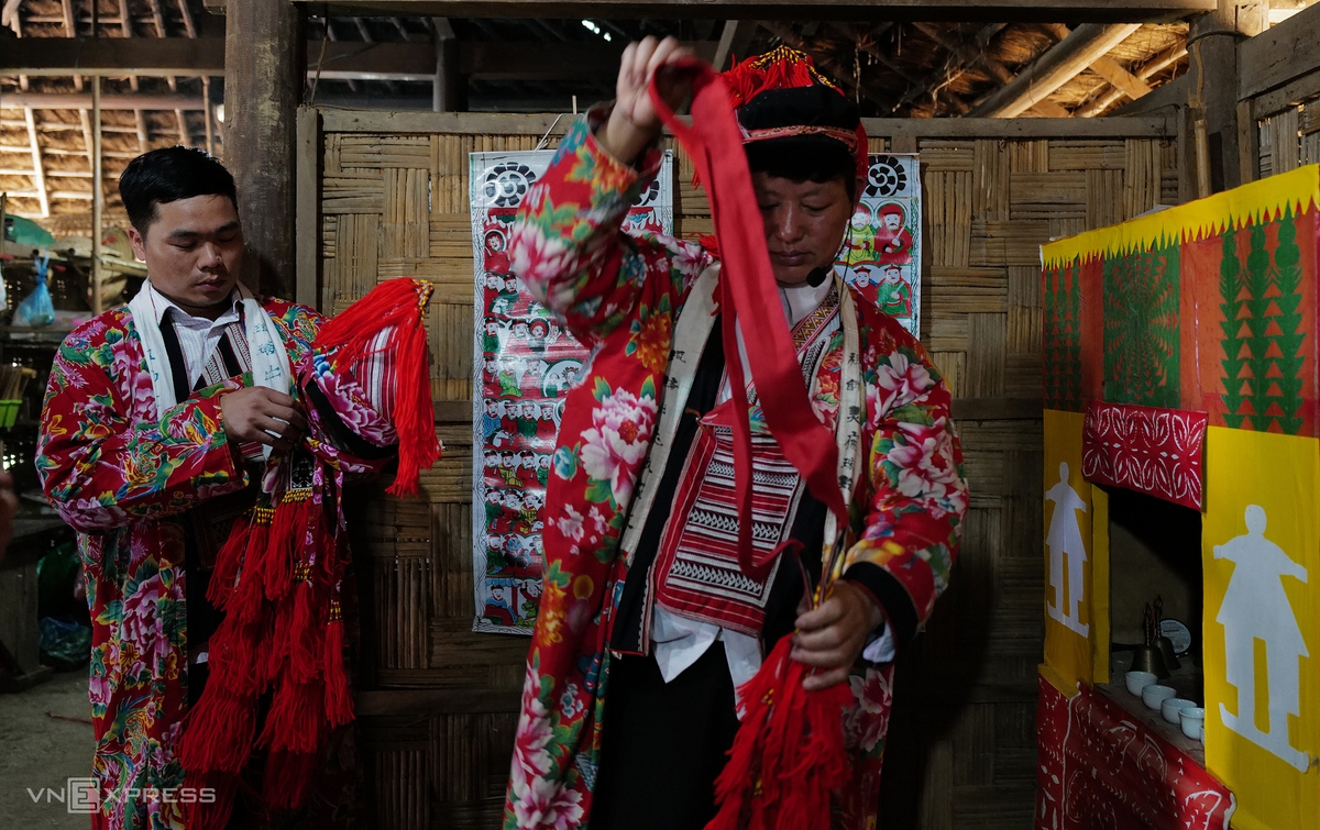 Ban Vuong festival of Dao ethnic group reenacted in Hanoi