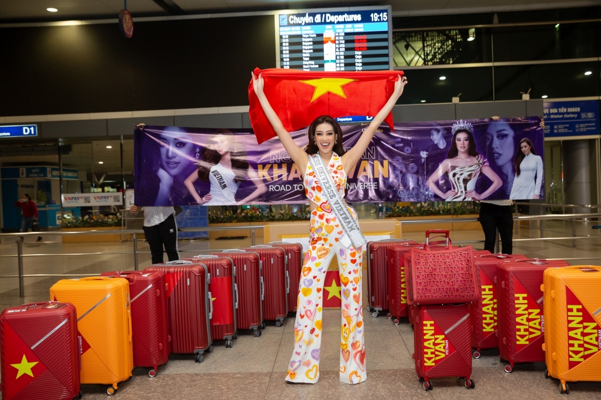 Vietnam's representative bewitching in evening gowns ahead of Miss Universe 2021