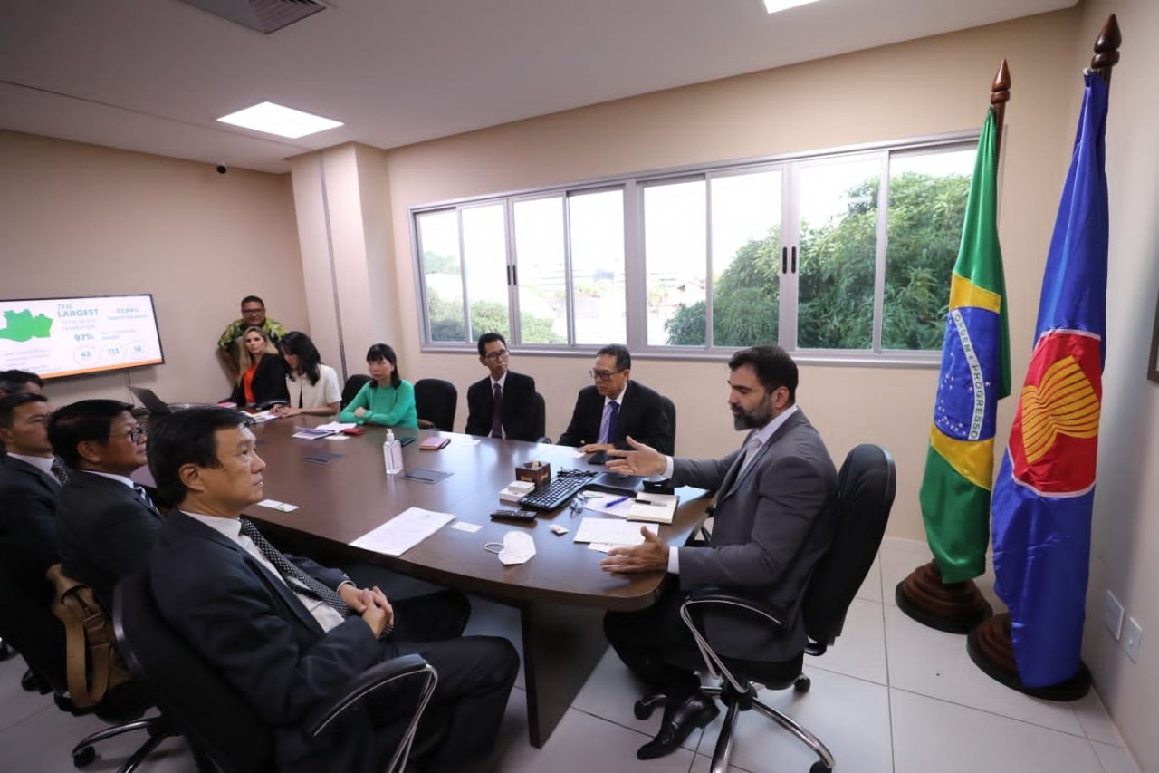 Vietnamese Diplomat Pays Working Visit to the Largest Brazilian State
