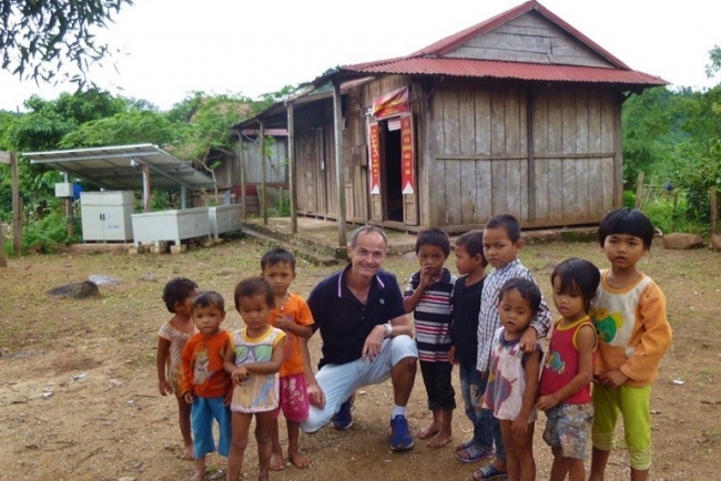 Austrian Man Builds Dozens of New Schools: "Because I love Vietnam!"