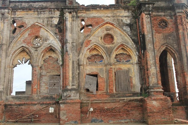 Beauty in Ruins: Pouring Church by the Beach of Nam Dinh Province