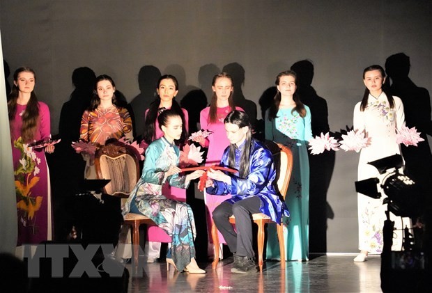 vietnamese language culture promoted in russia