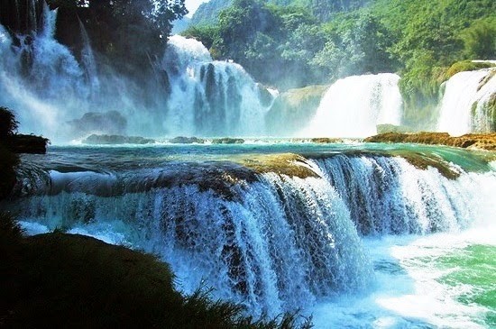 Ban Gioc Waterfall (Vietnam's Cao Bang Province) - A Masterpiece of Nature