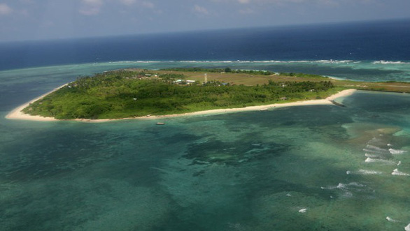 the philippines illegally building structures on vietnams island in east sea