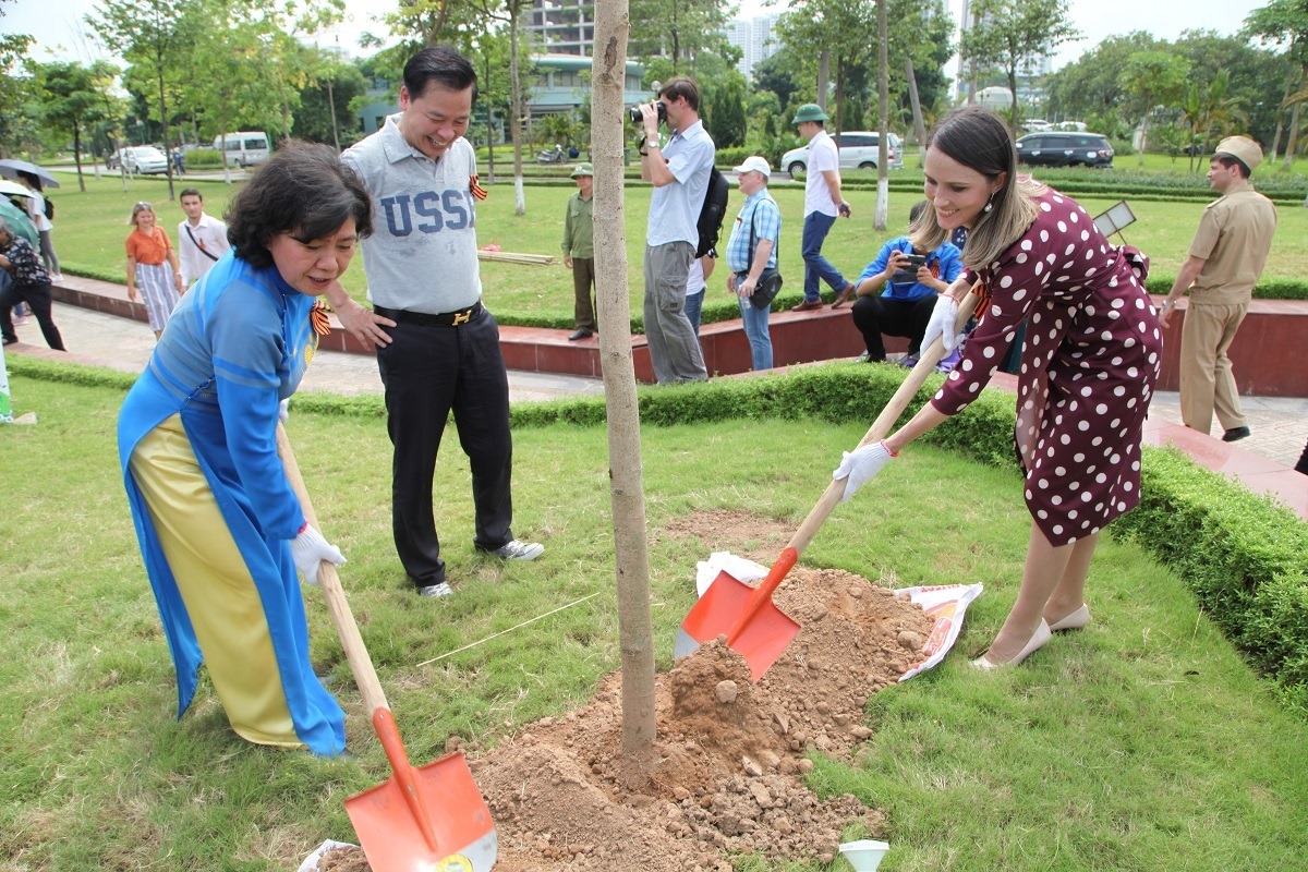 russias victory day marked by tree planting event