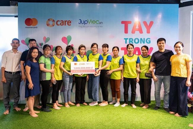 COVID-19: 800 female house cleaners received USD 70,000 financial support