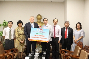 vietnam donates over usd 8400 to help russia fight against covid 19