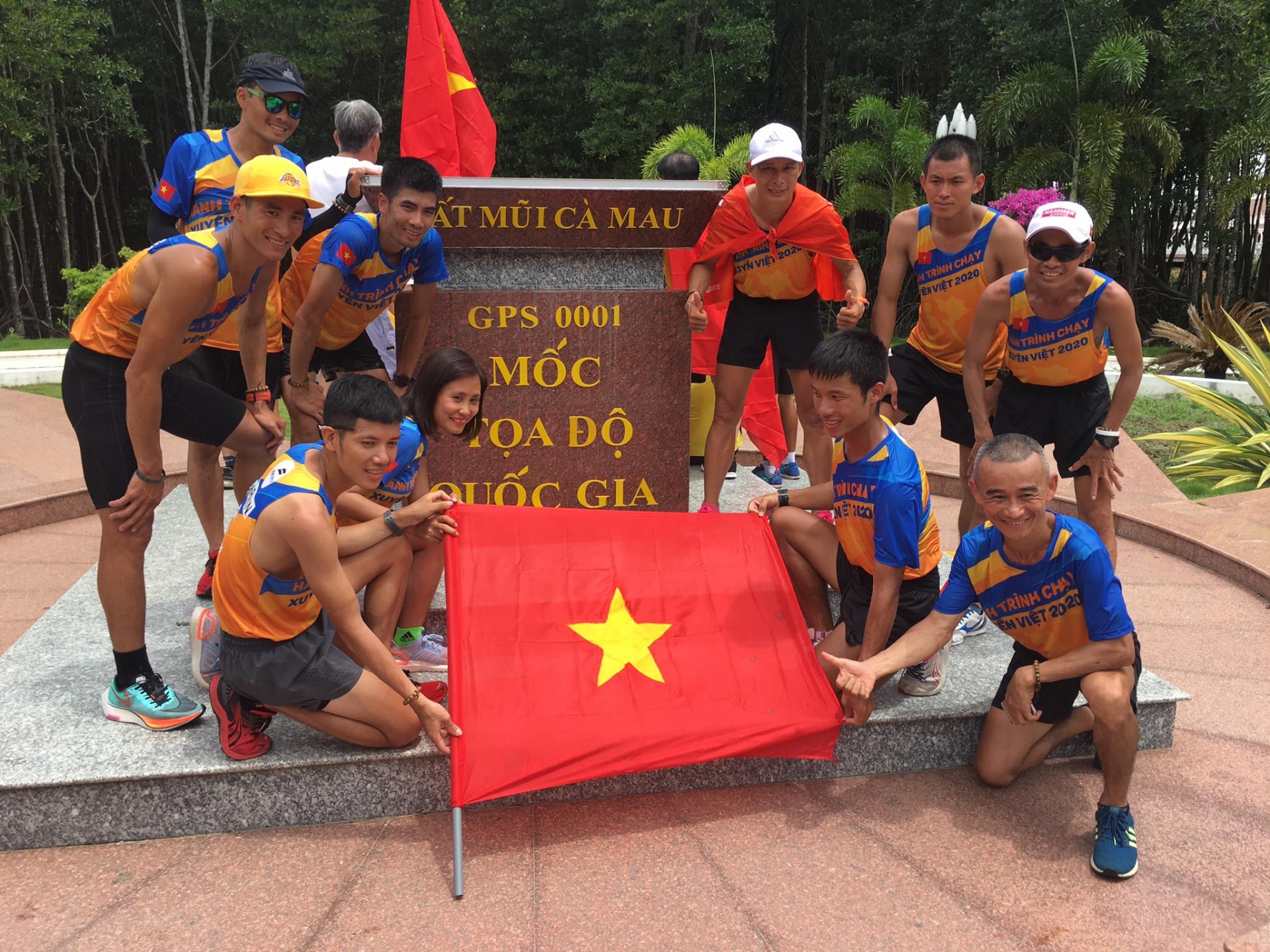 vietnam ekiden 10 athletes run across vietnam to create life changing smiles