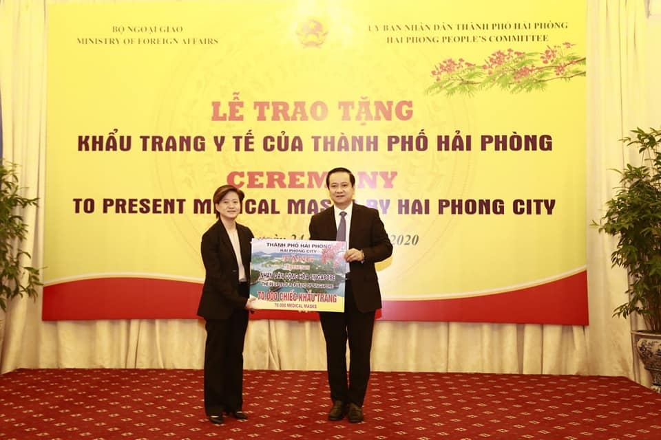 hai phong city donates one million masks to aid global coronavirus response