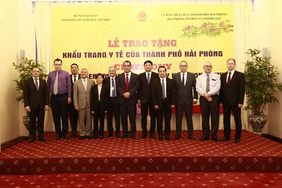 hai phong city donates one million masks to aid global coronavirus response