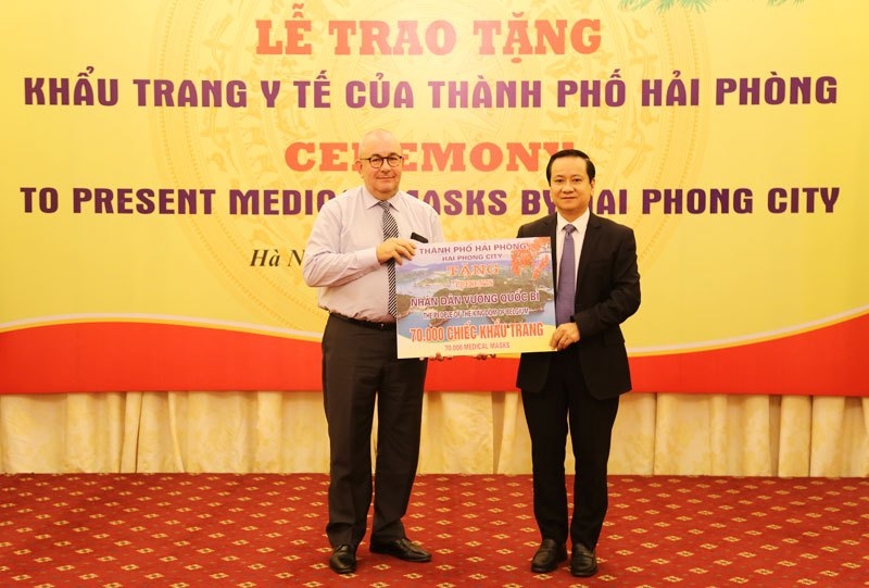 hai phong city donates one million masks to aid global coronavirus response