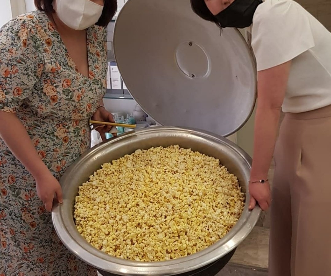 World Environment Day: Korean movie goers use kimchi jars, buckets...to buy popcorns
