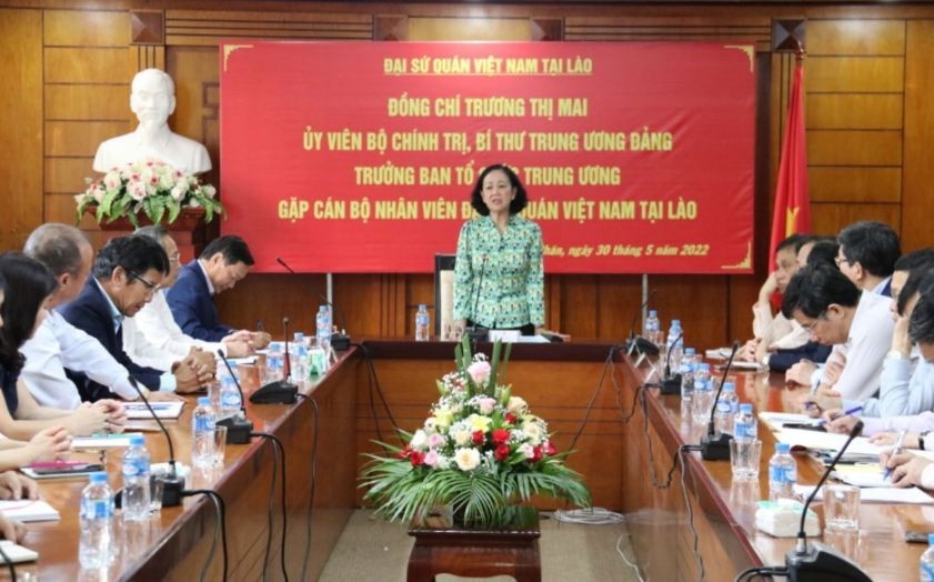 Vietnamese Party Delegation Busy in Trip to Laos