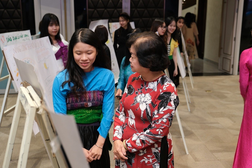 Truong My Hoa – Former Vice President of Vietnam and Chairwoman of Vu A Dinh Scholarship Fund