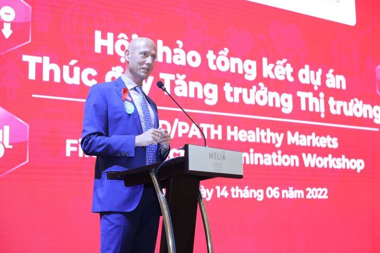 USAID, PATH Work Together to End AIDS in Vietnam