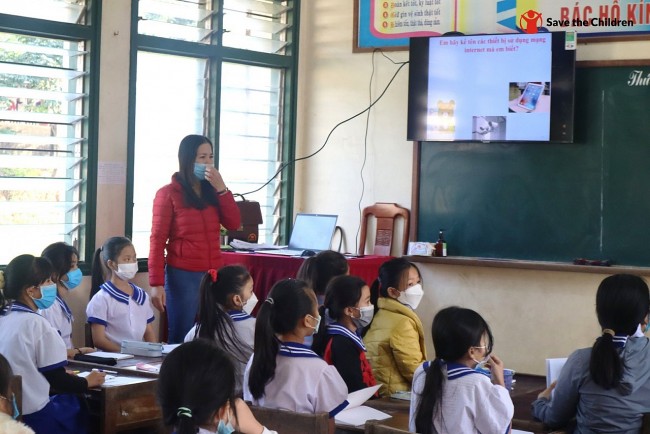 5,000 Students in Quang Binh Return to School with Support from Save the Children