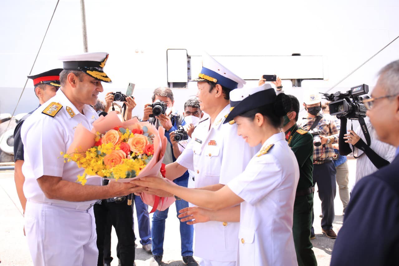 2 Indian Navy Ships Begin 3-day visit Ho Chi Minh City