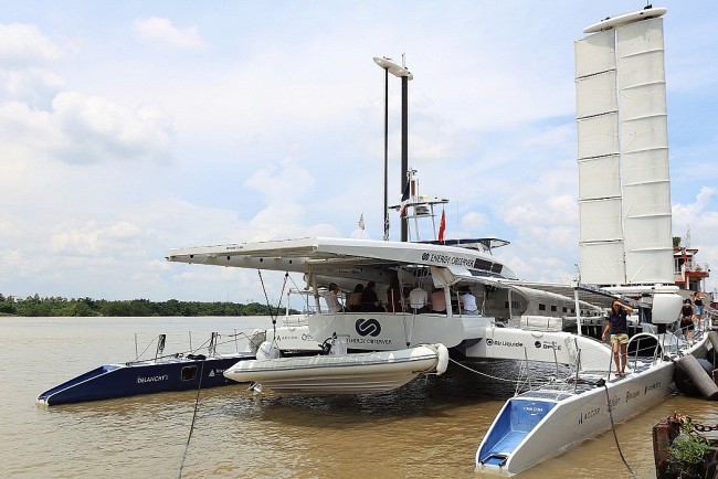 Close Up Of The World’s First Hydrogen-Powered, Zero-Emission Vessel