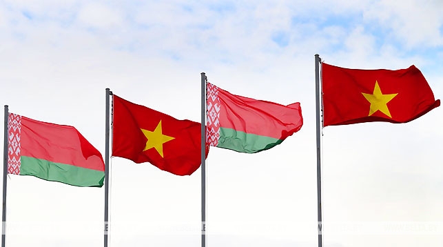 vietnamese leaders extend independence day greetings to belarus