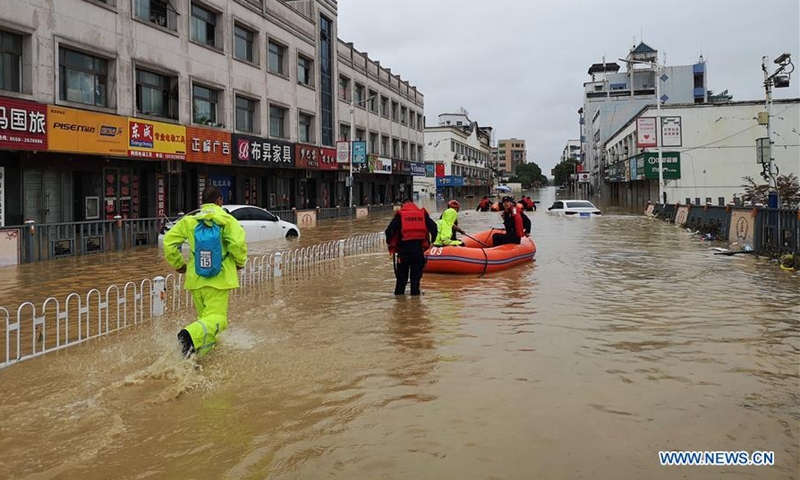 china terrible flood came miracle baby boy is born on top of floating tyre