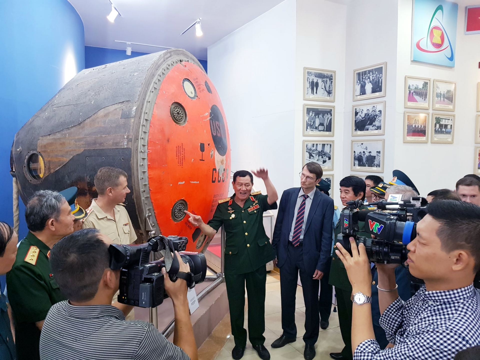 vietnam russia celebrate historic soviet vietnamese space flight