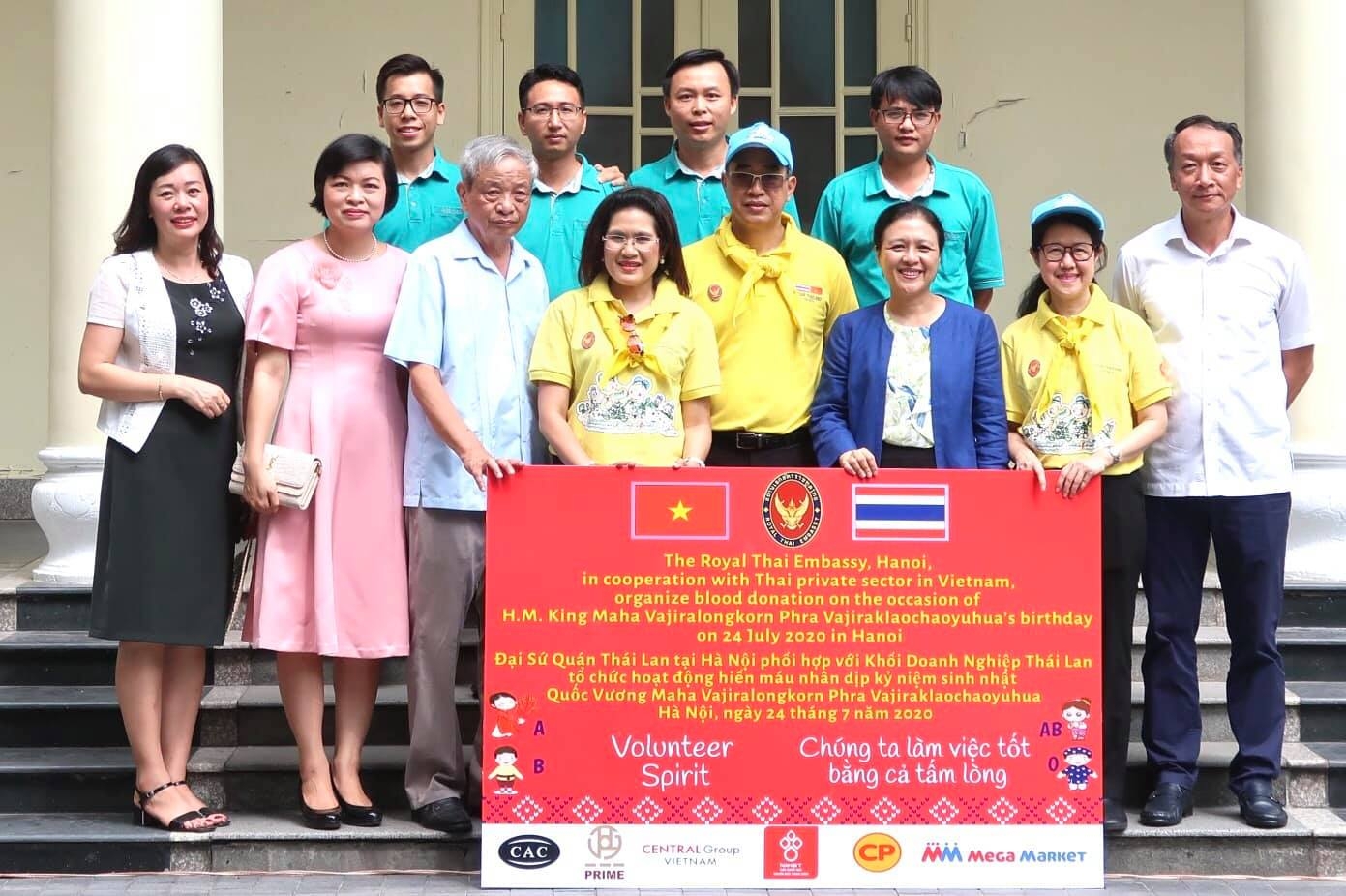 ambassador hails volunteerism in vietnam thailand friendship